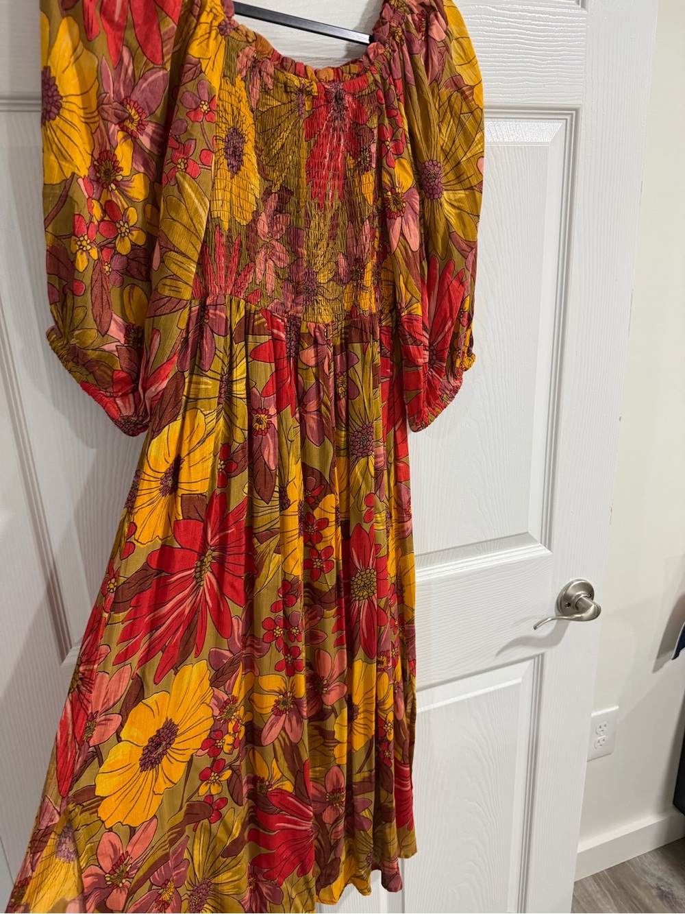 Floral Puff-Sleeve Midi Dress in Mustard and Red - Picture 3 of 6